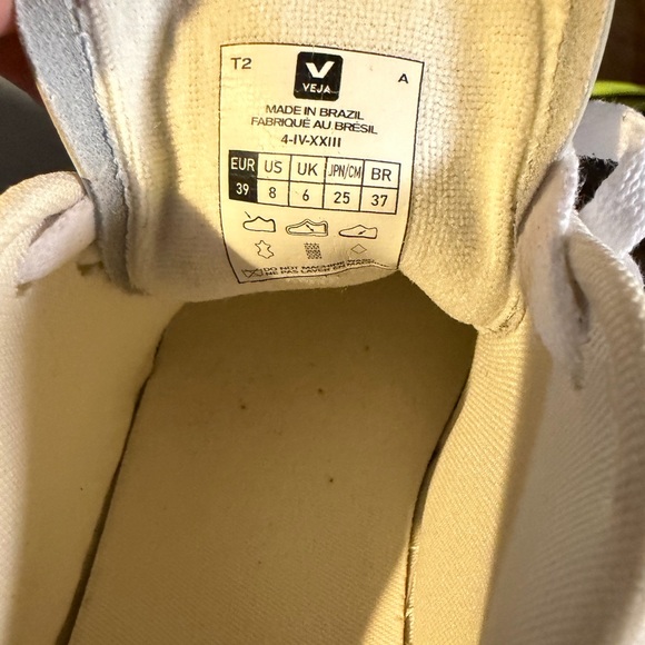 Veja V-12 White Leather Sneakers with Green Accents - Picture 10 of 10